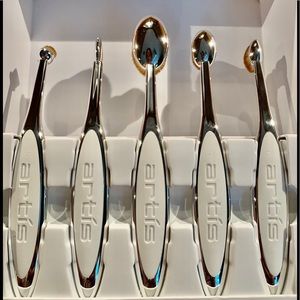 NEW Artis Elite Mirror Collection Make-Up Brushes